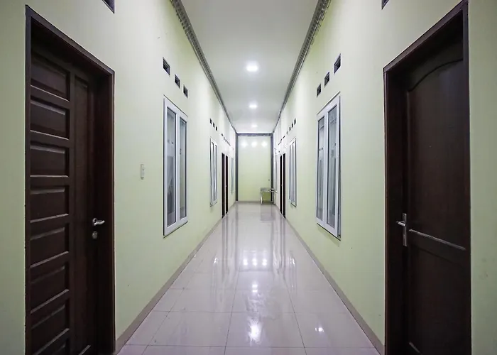 Oyo 93355 Maestro Home Syariah