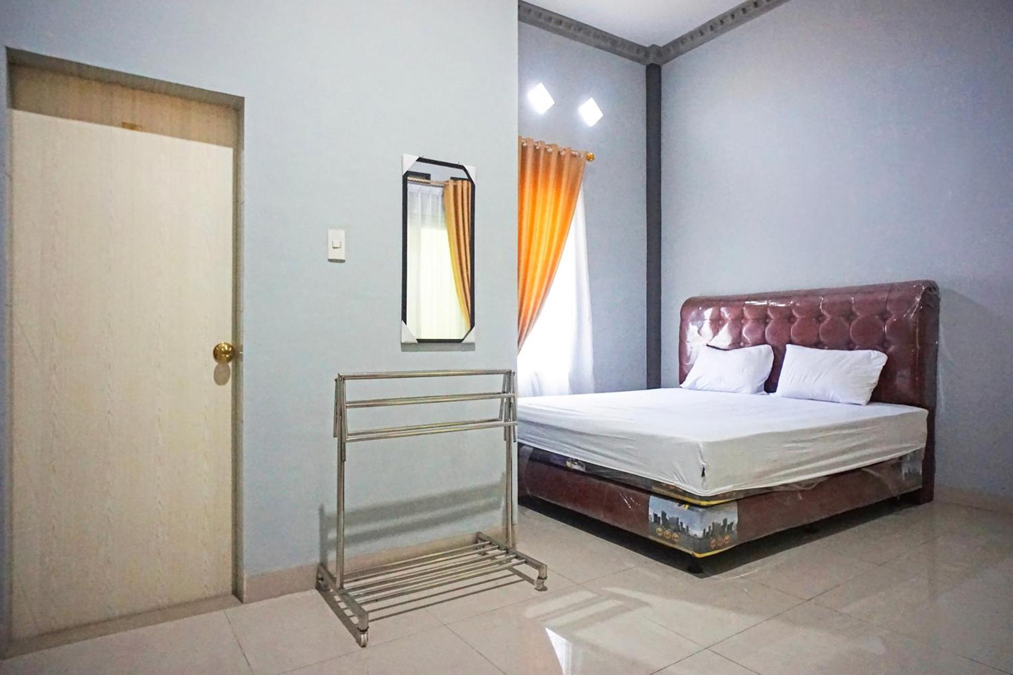 Hotel Oyo 93355 Maestro Syariah