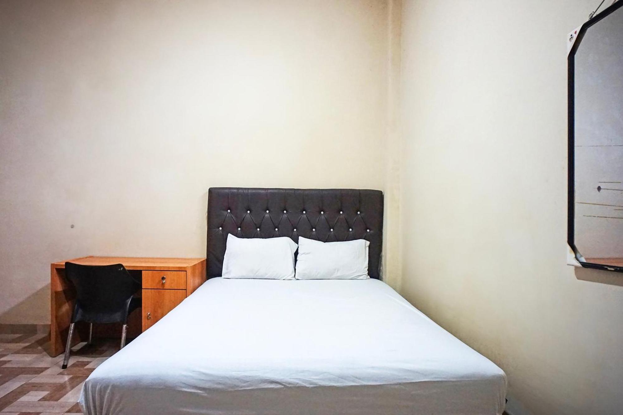 Hotel Oyo 93355 Maestro Syariah 2*
