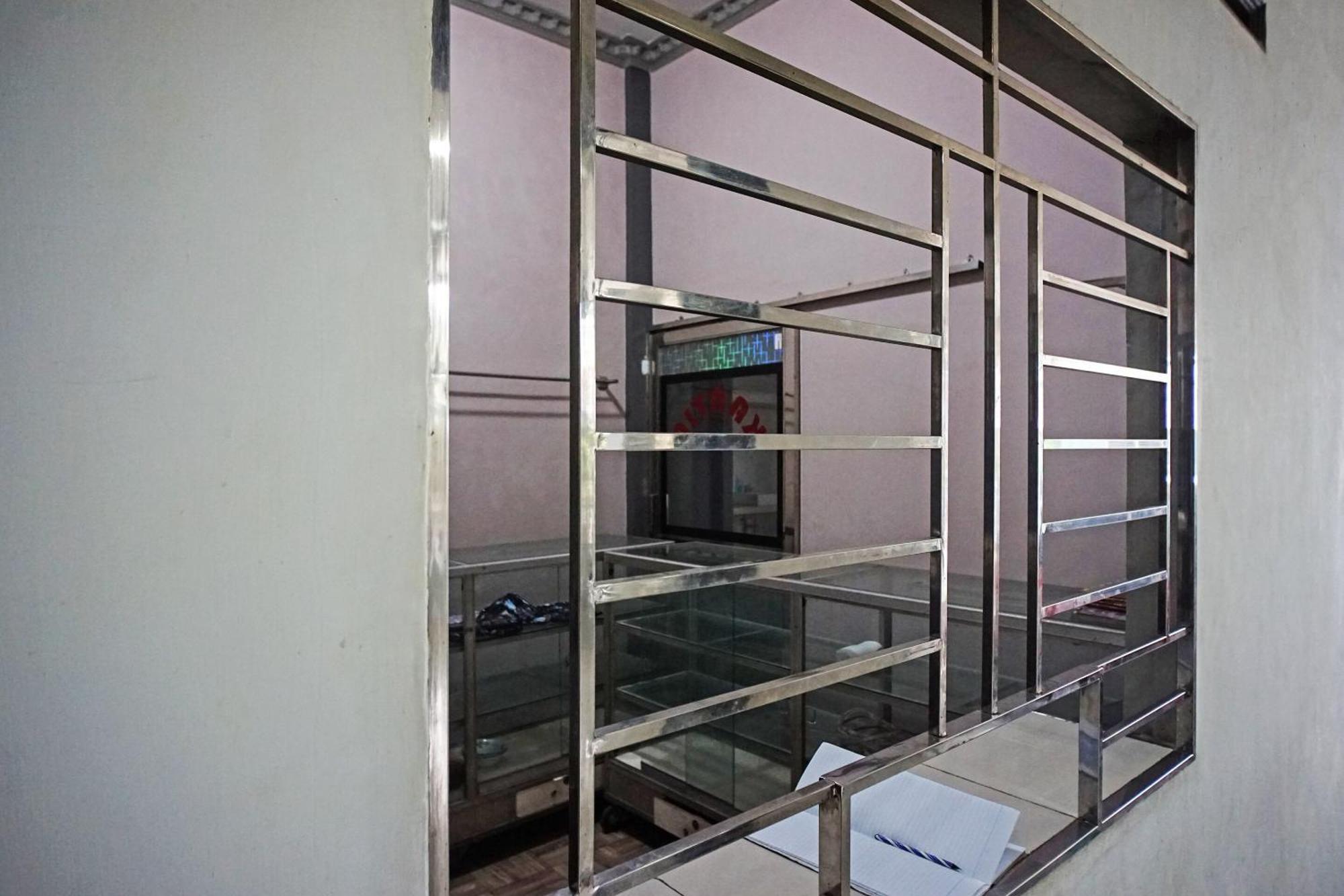 Hotel Oyo 93355 Maestro Syariah 2*